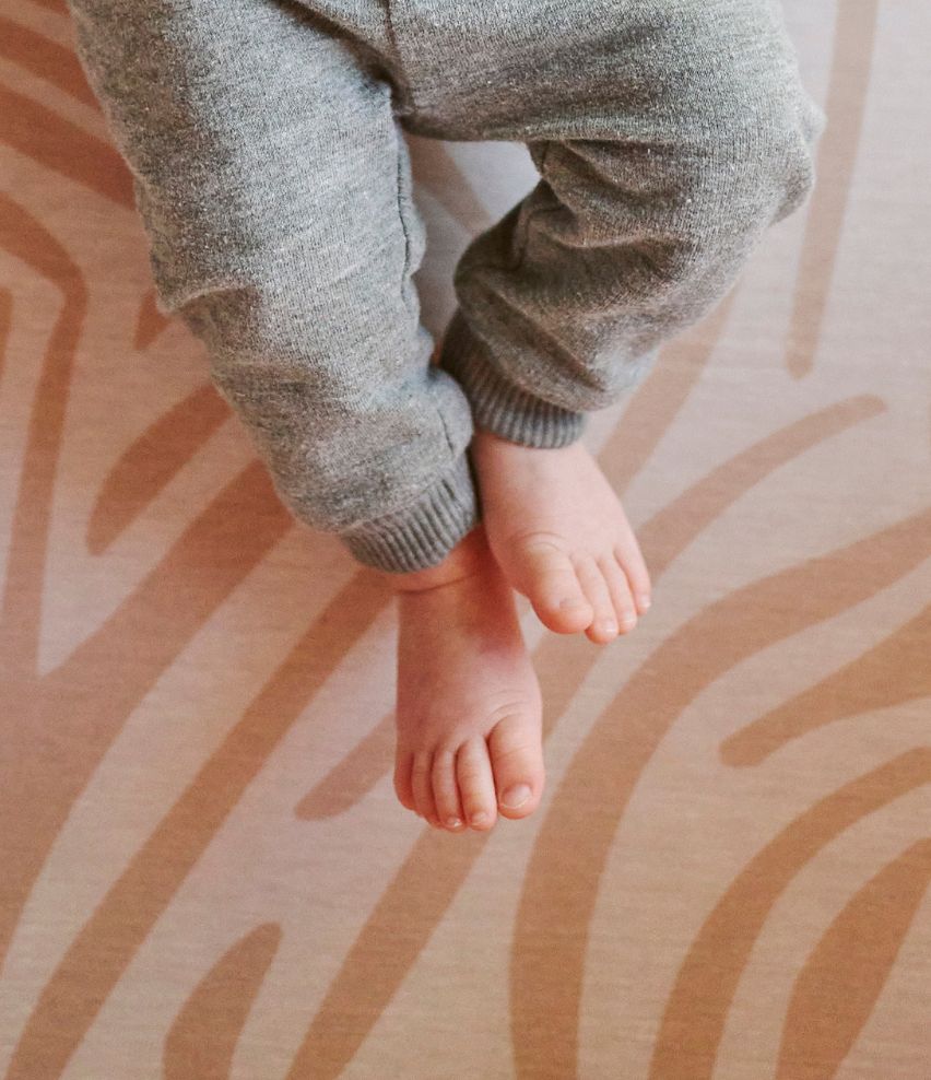 Moov & Sleep Travel Cot Sand