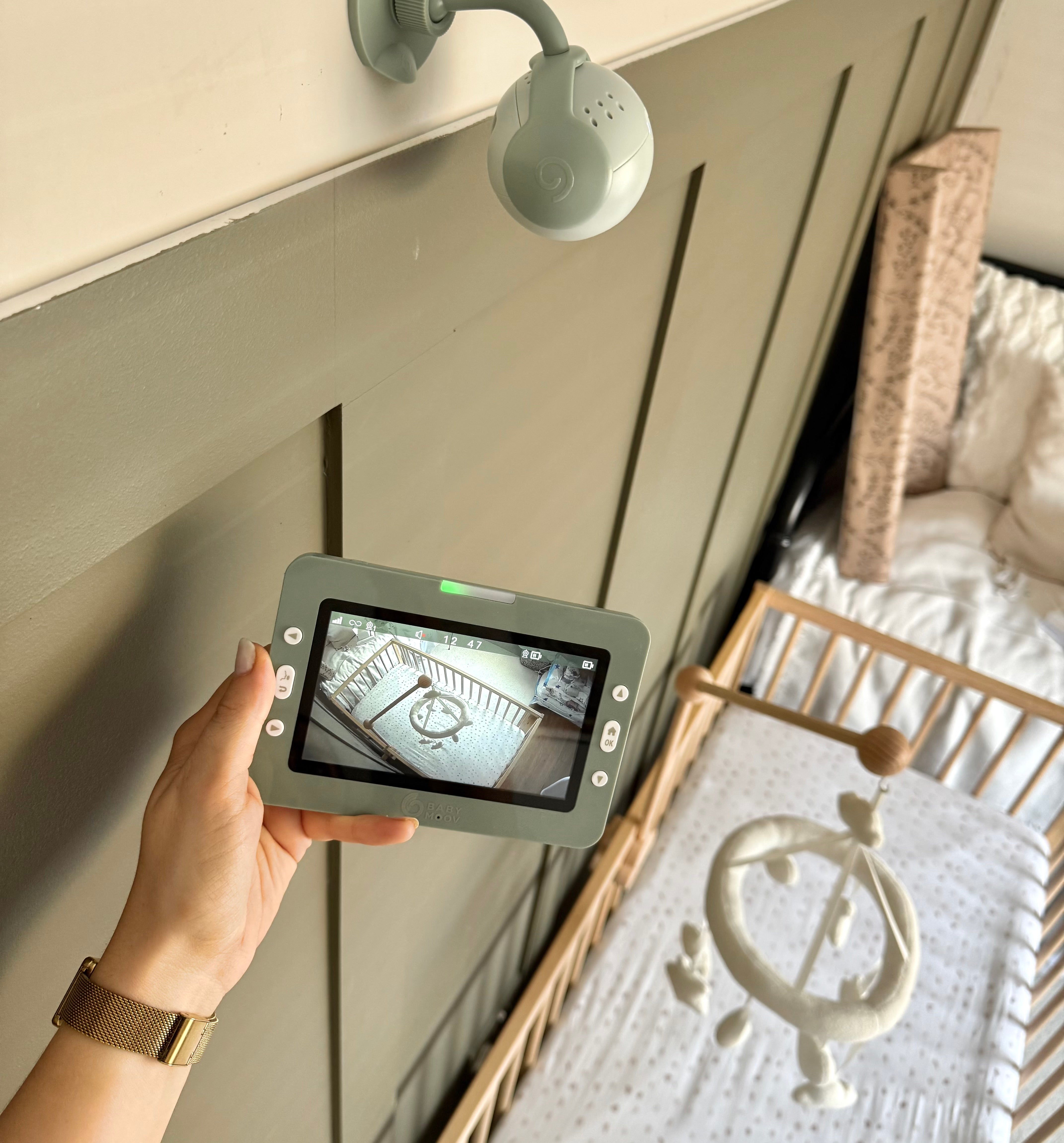 YOO Go Plus 5" HD Screen Video Monitor Babymoov