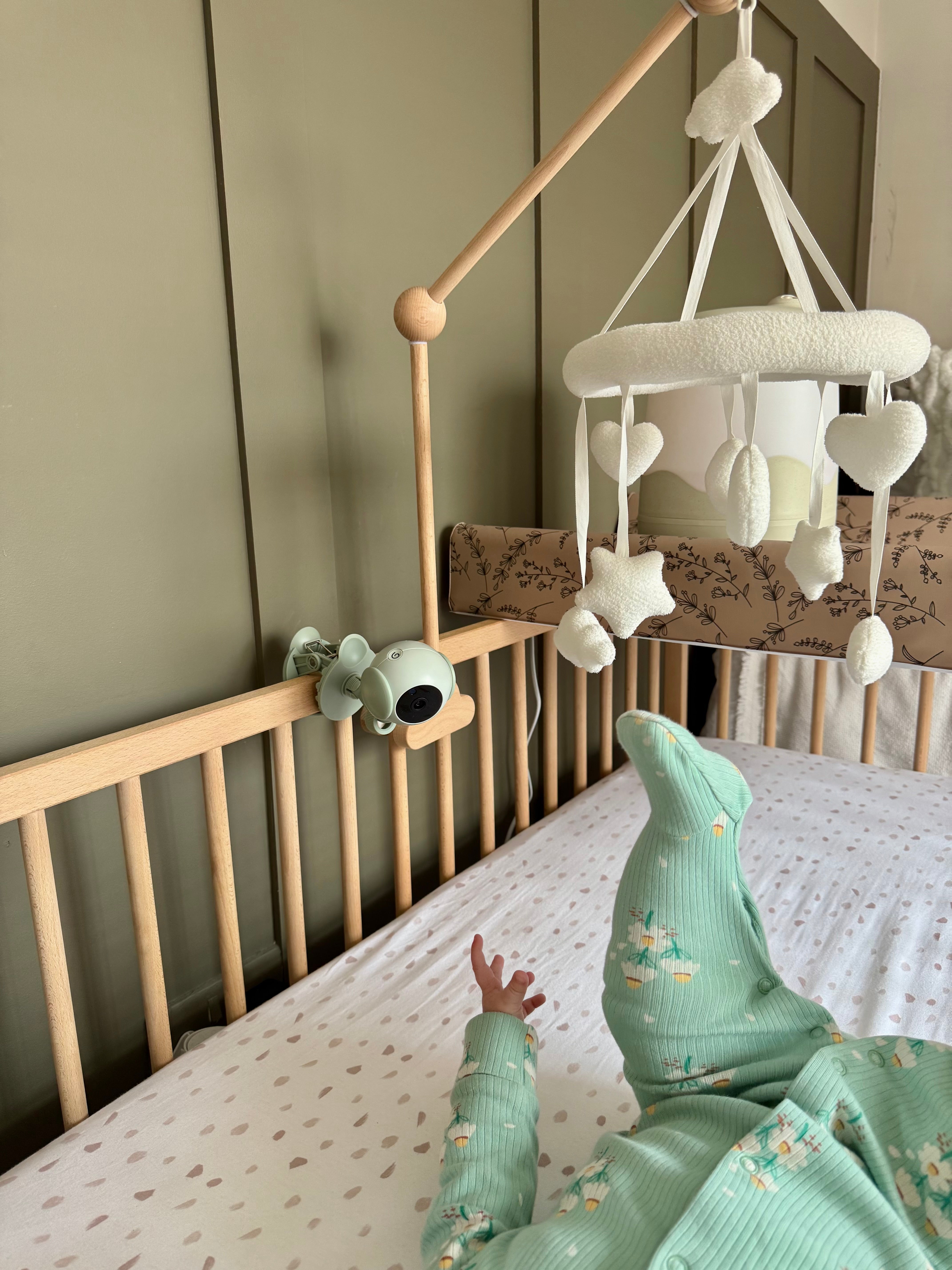 YOO Go Plus 5" HD Screen Video Monitor Babymoov