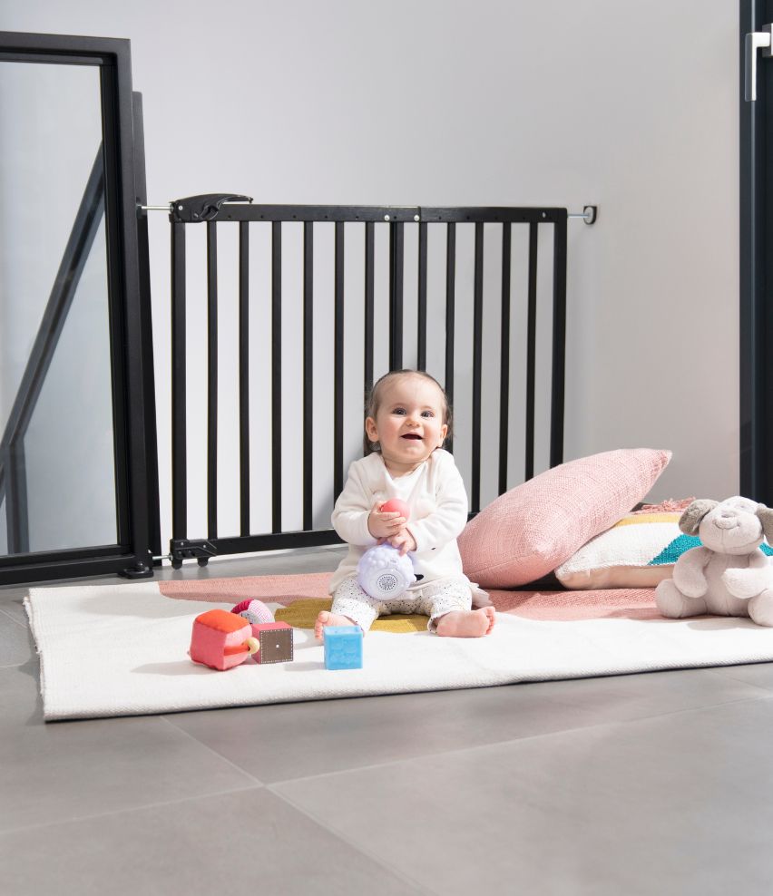 Spare fixings pack only for Deco Pop Safety Gate Black