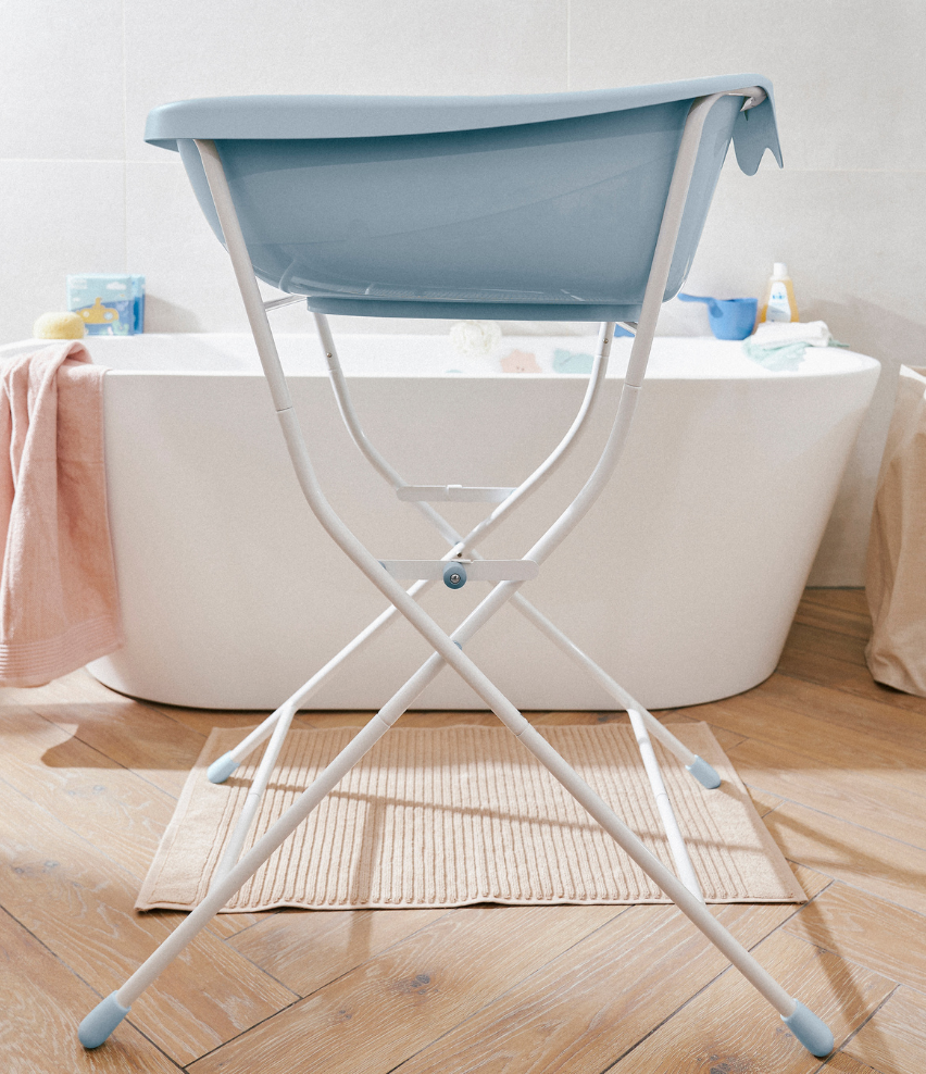 Bath Stand and Drain Pipe for Baby Whale Bath tub